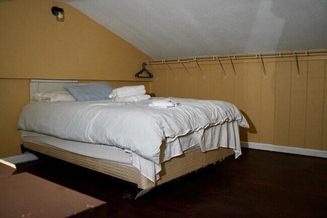 Building Photo - 2962 D Rd