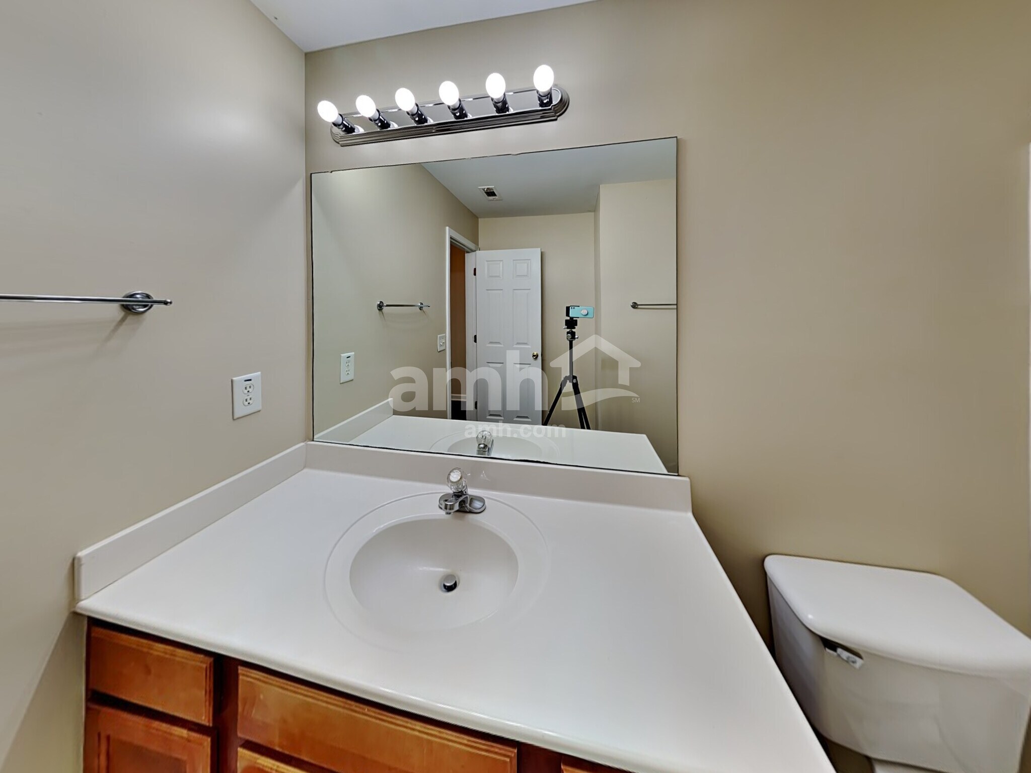 Building Photo - 2551 Fieldview Way