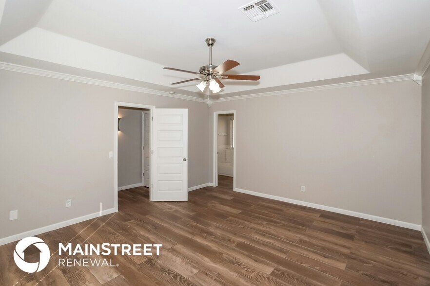Building Photo - 17304 Hardwood Pl