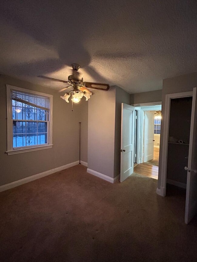 Building Photo - 2707 Fairlawn St