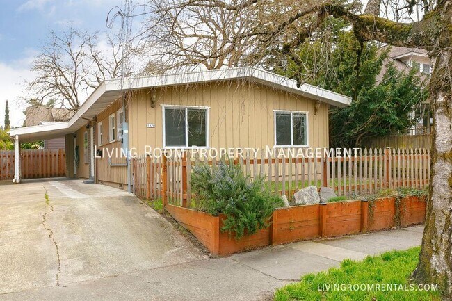 Building Photo - 1520 SE 44th Ave