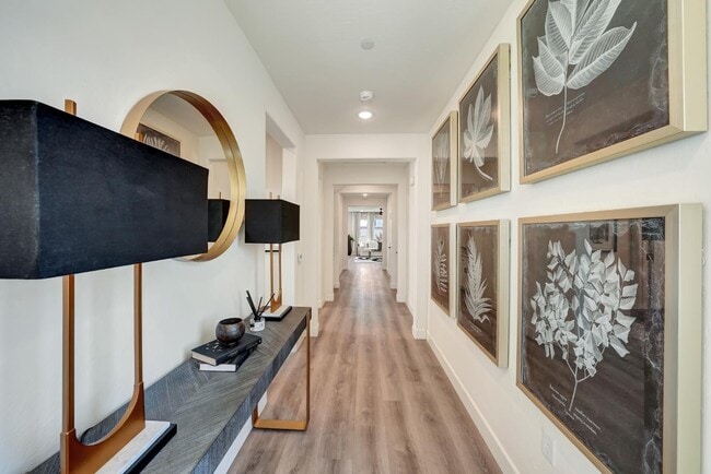 Building Photo - 168 N Falcon Ave