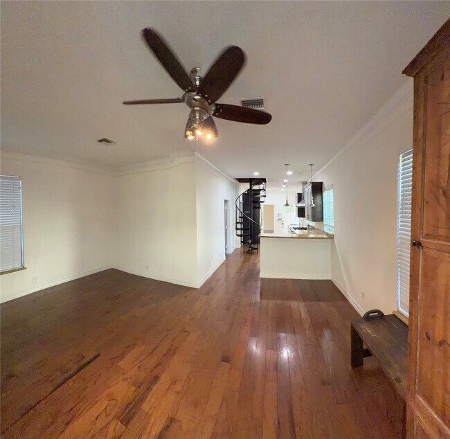 Building Photo - 3911 Barnes St