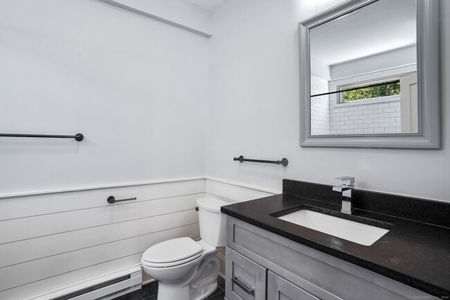 Building Photo - 30 Fairmont Pl