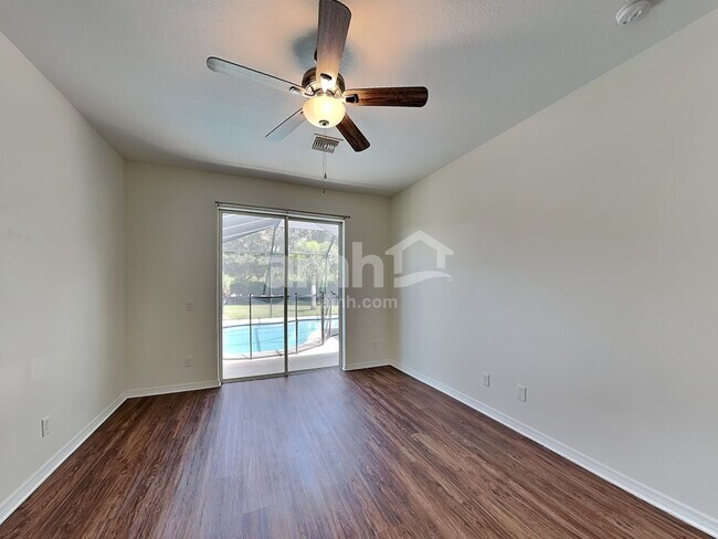 Building Photo - 12823 24th St Cir E