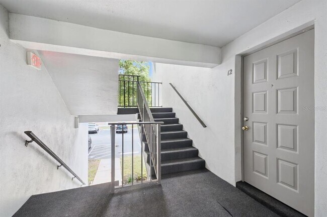 Building Photo - 8215 Sun Spring Cir