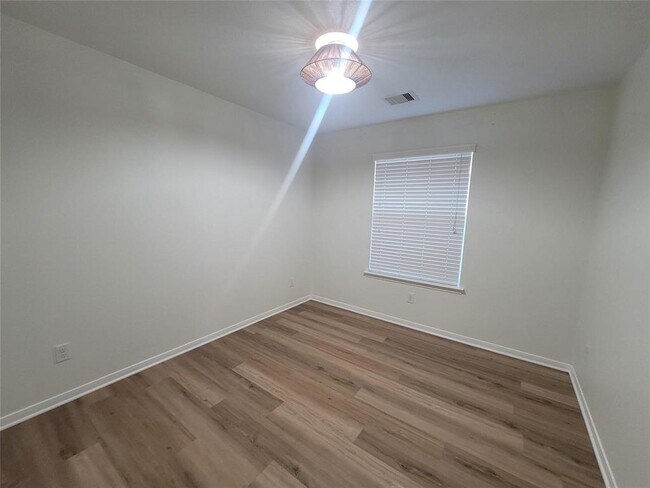 Building Photo - 10314 Lauren Creek Dr