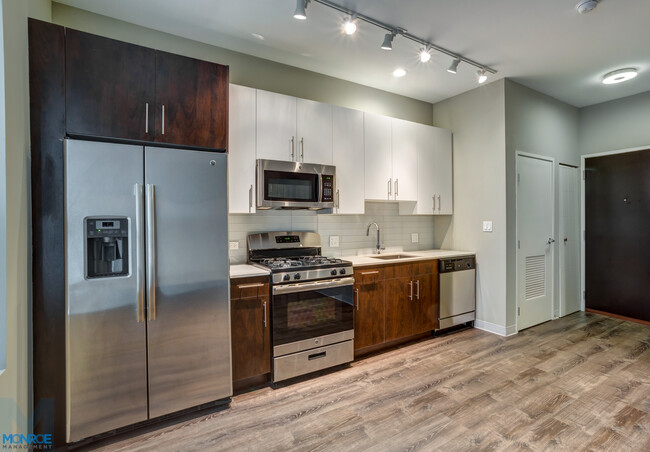 Floorplan - 851 West
