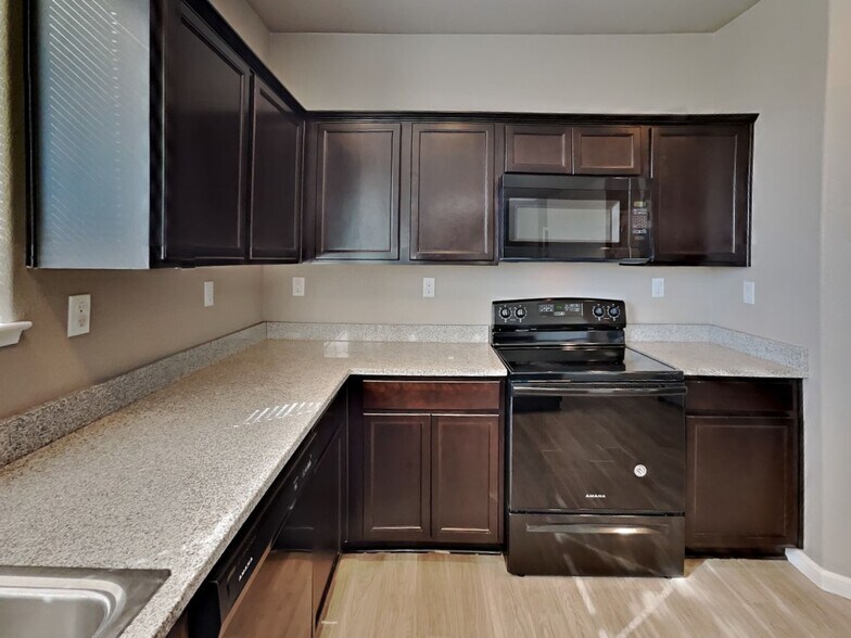 Building Photo - 3775 Thistledown Ct