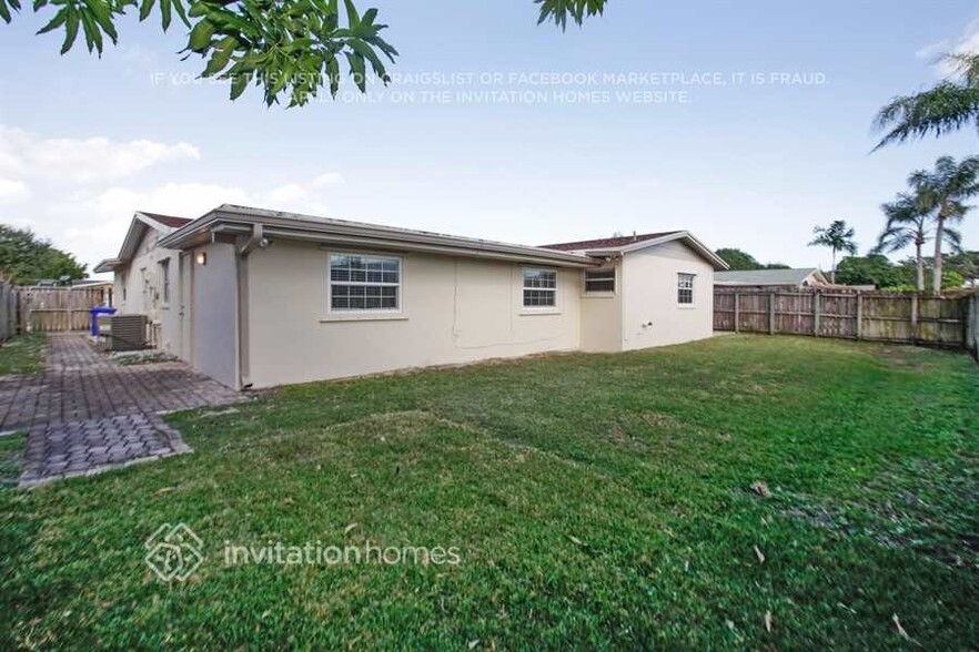 Building Photo - 9400 NW 19th St