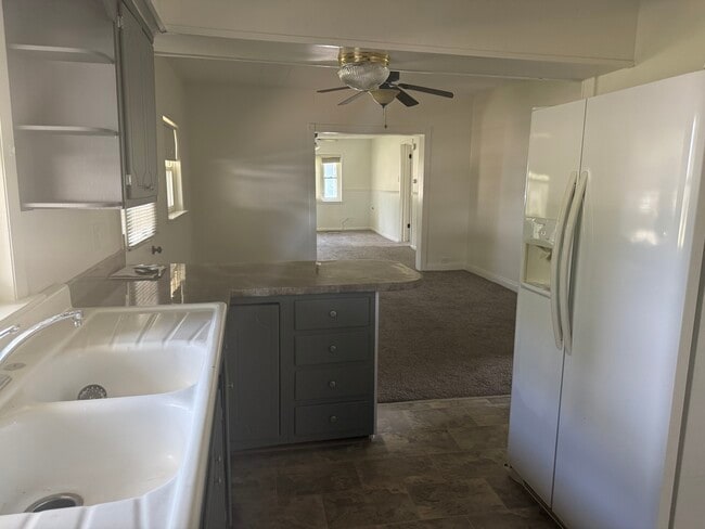 Building Photo - 126 8th St