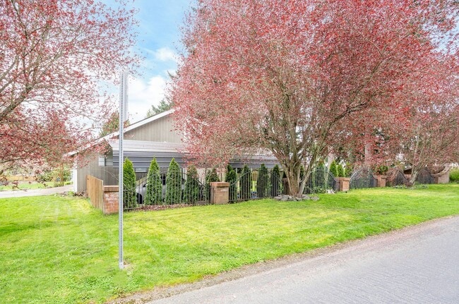 Building Photo - Spacious and Updated Rainier Meadows Home with Private Backyard