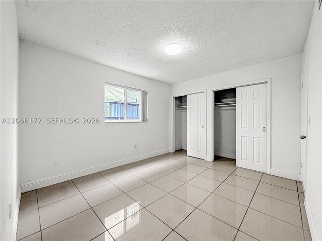 Building Photo - 9103 SW 38th St