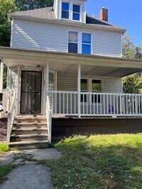 Building Photo - 728 E 93rd St