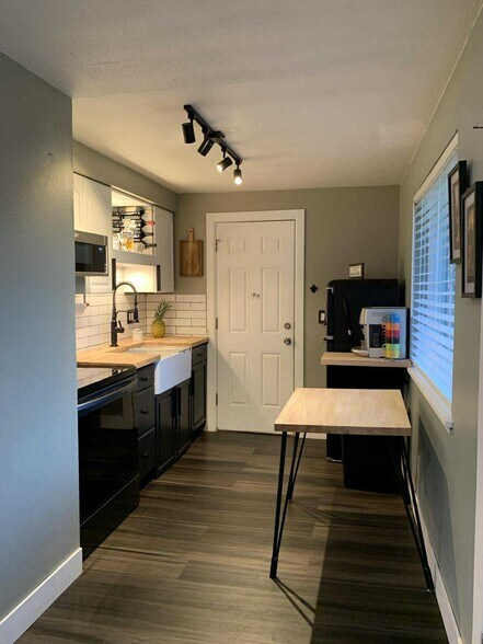 Building Photo - 10133 Patterson St S