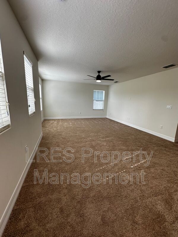 Building Photo - 9220 Sea Pne Ave