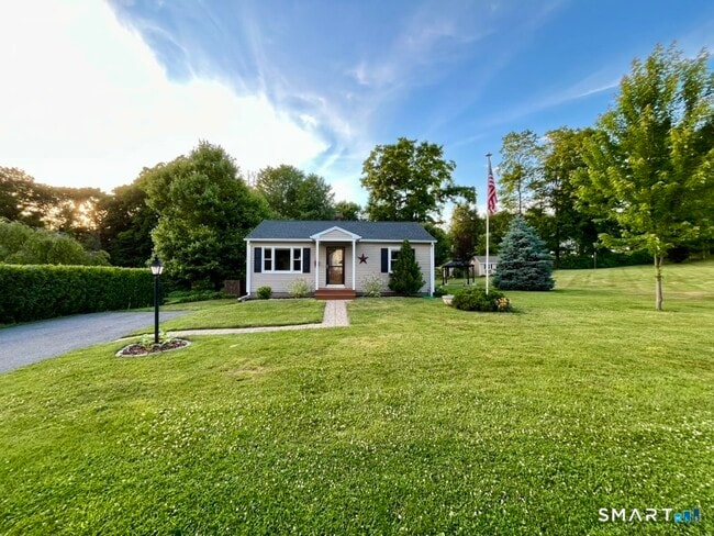 Building Photo - 28 Brookfield Meadows