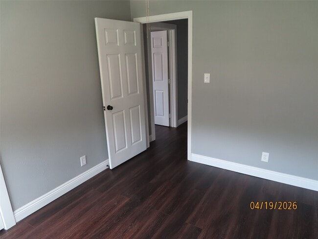 Building Photo - 10410 Broadstairs St