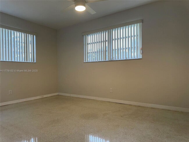 Building Photo - 1327 Garfield St