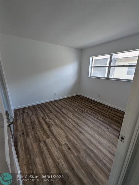 Building Photo - 1421 NW 45th St