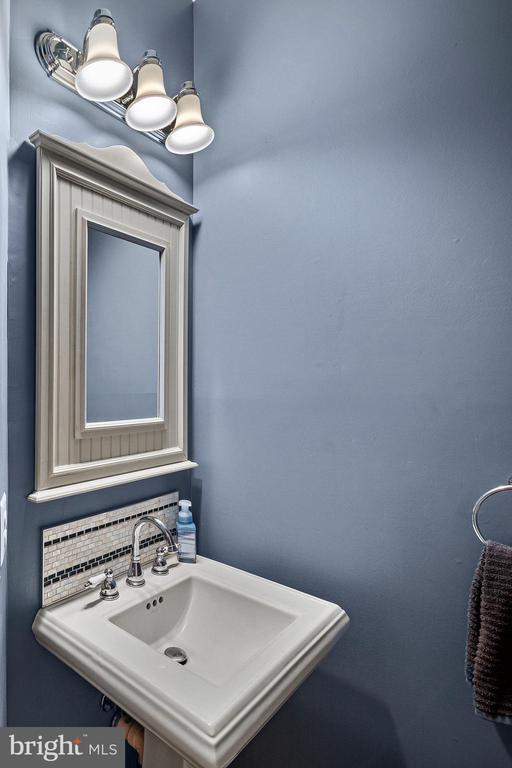 Building Photo - 3689 N Carolina Ave