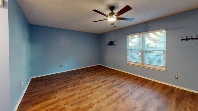 Building Photo - 1711 Orange Grove Shores Dr