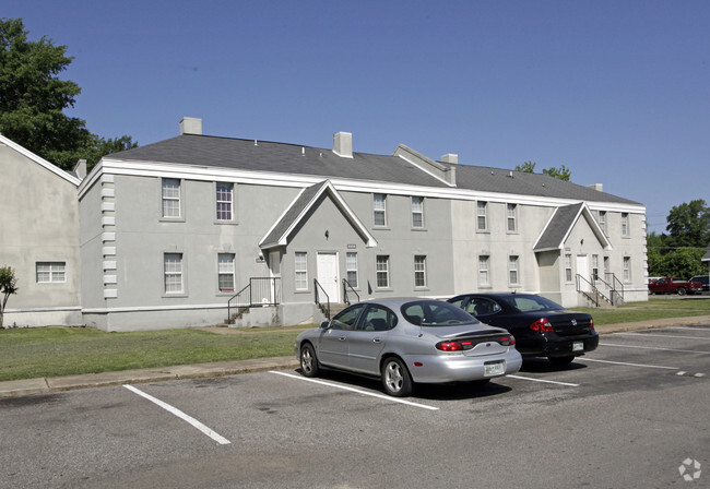 Building Photo - Salem Manor Apartments