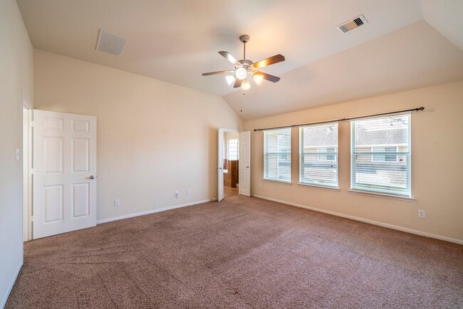 Building Photo - 3906 Waterford Ln
