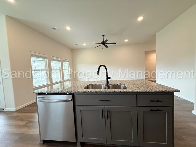 Building Photo - For Lease | East Tulsa - BA Schools | $194...
