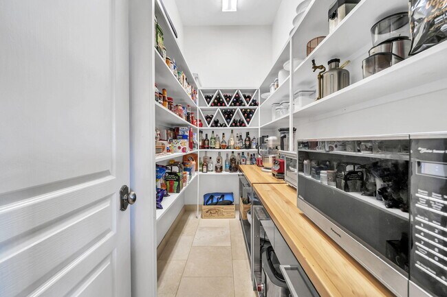 Building Photo - 1393 Sunset Beach Dr