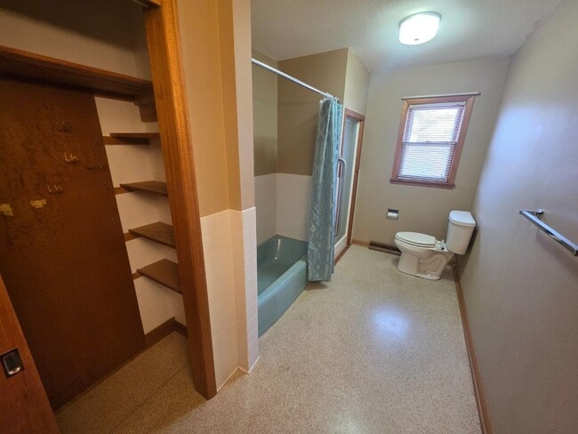 Building Photo - 46258 312th St