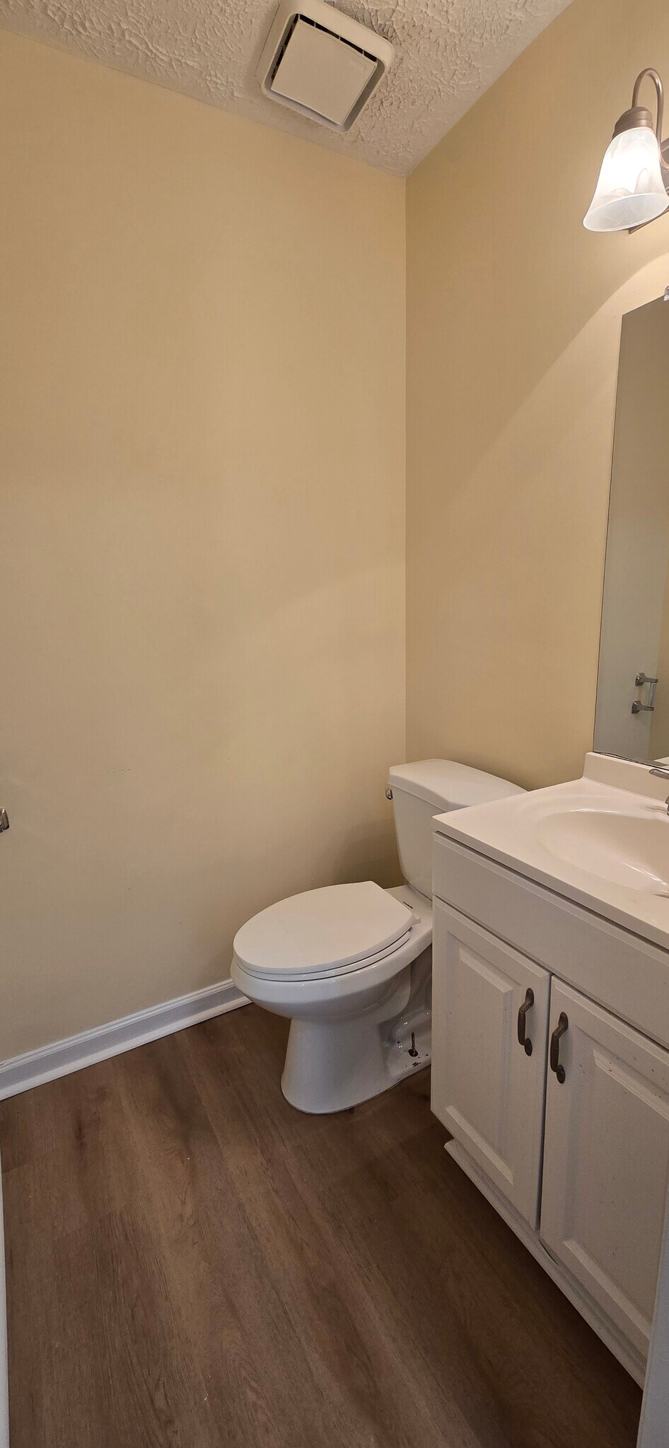 Building Photo - 2494 Lehaven Dr