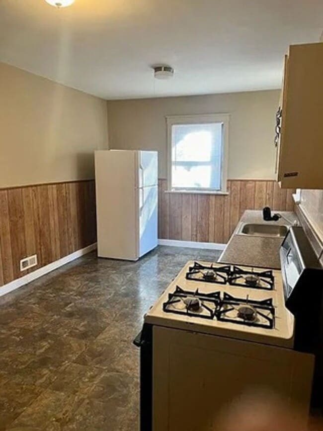 Building Photo - 6402 Idaho Ave