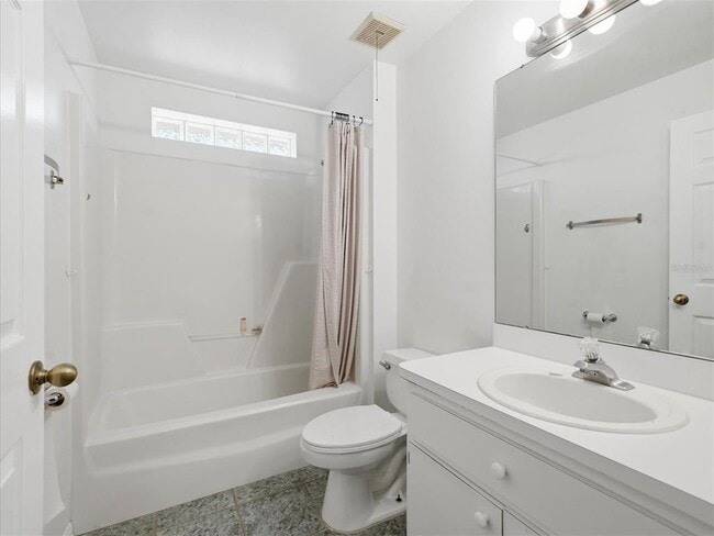 Building Photo - 2480 Sagemont Dr