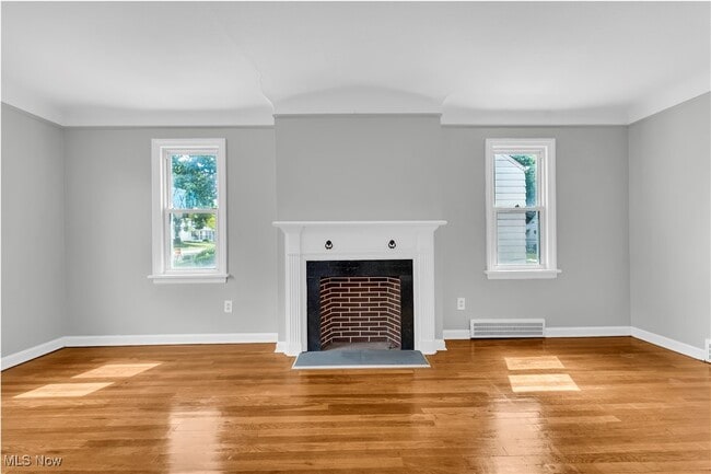 Building Photo - 856 E 237th St