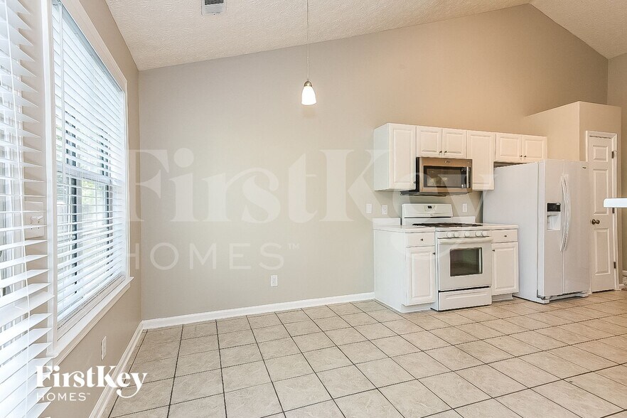 Building Photo - 2504 Baysridge Dr NW