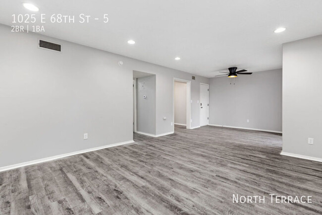 Building Photo - ?? Freshly Remodeled 2BR in East Brookside...