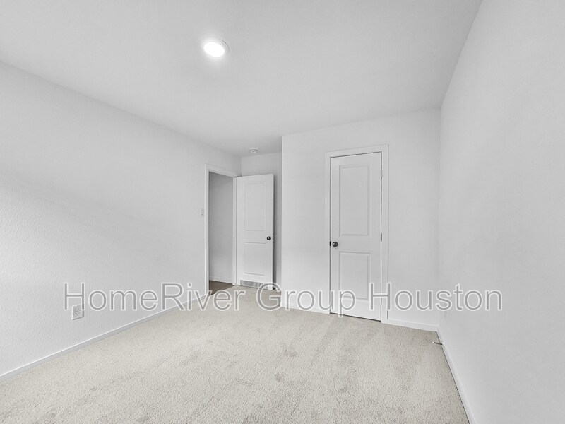 Building Photo - 209 Brandi Dr