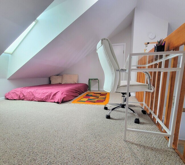 Building Photo - Boulder Condo