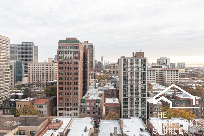 Building Photo - 445 W Wellington Ave