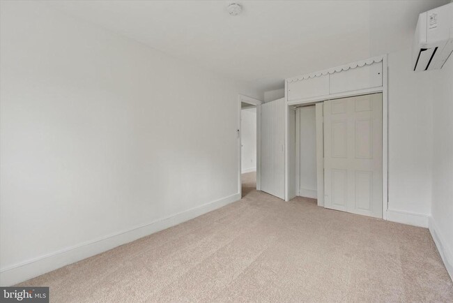 Building Photo - 5530 Pennell Rd