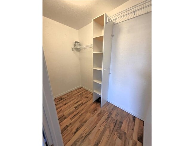 Building Photo - 206 2nd Ave