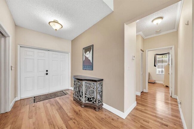 Building Photo - 7644 Elm Ridge Dr