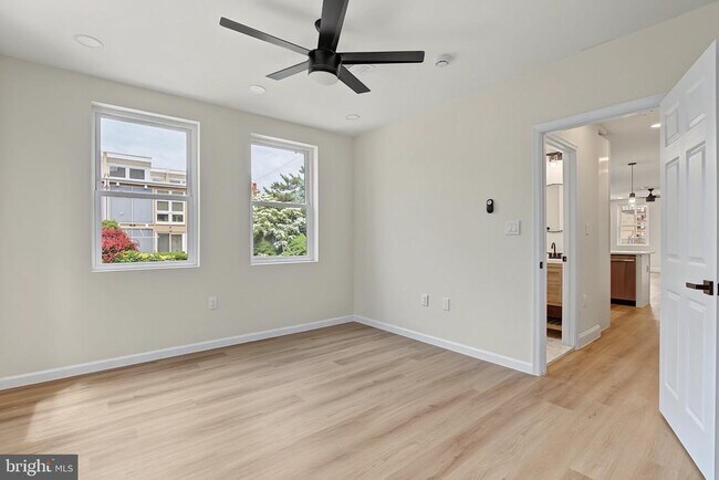 Building Photo - 1242 N 15th St