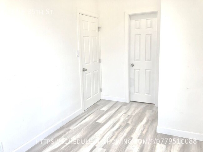 Building Photo - Beautiful updated upper level 1 bedroom +1...