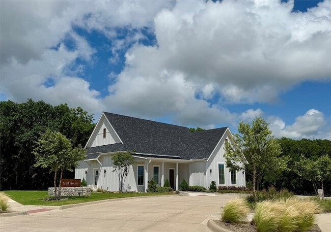 Building Photo - 1620 Mcdougall Crk