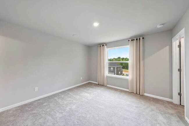 Building Photo - PRICE REDUCTION!  INCENTIVE OF $500 OFF FIRST MONTH'S RENT FOR THIS BEAUTIFUL Like-New 3BR Townho...
