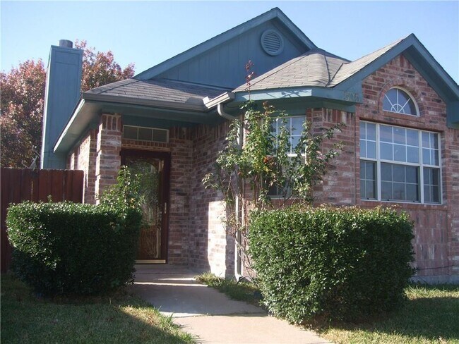 Building Photo - 505 Picketts Dr