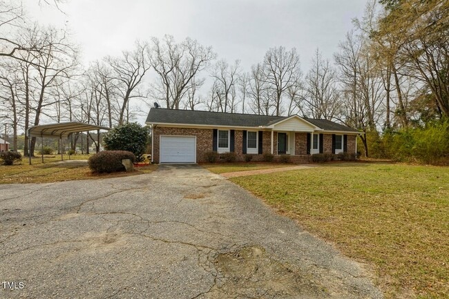 Building Photo - 4610 Linden Rd