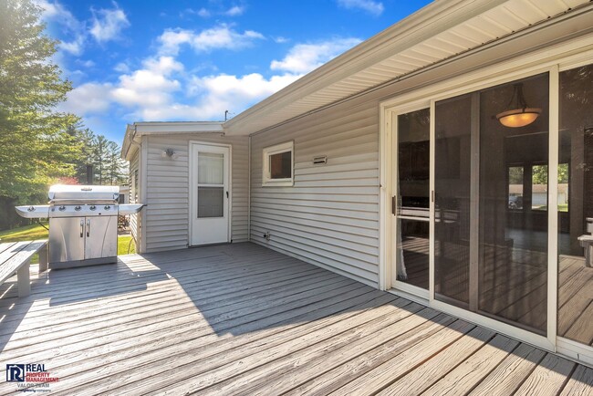 Building Photo - Renovated 3bd/1bth Ranch in Twinsburg Area